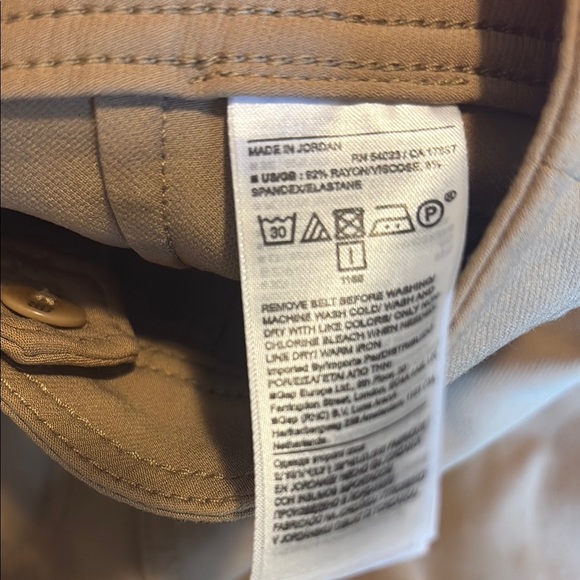 Banana Republic size 4P Tan Cargo dress Pants - Picture 6 of 7
